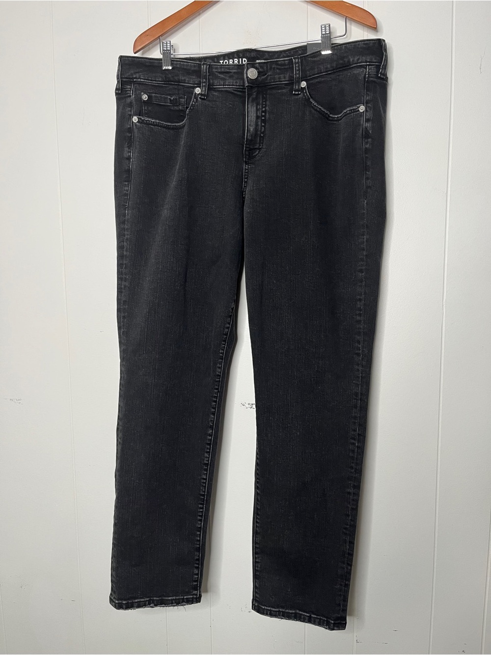 NWT Torrid Boyfriend Straight Vintage Stretch Jeans Size 18 Tall